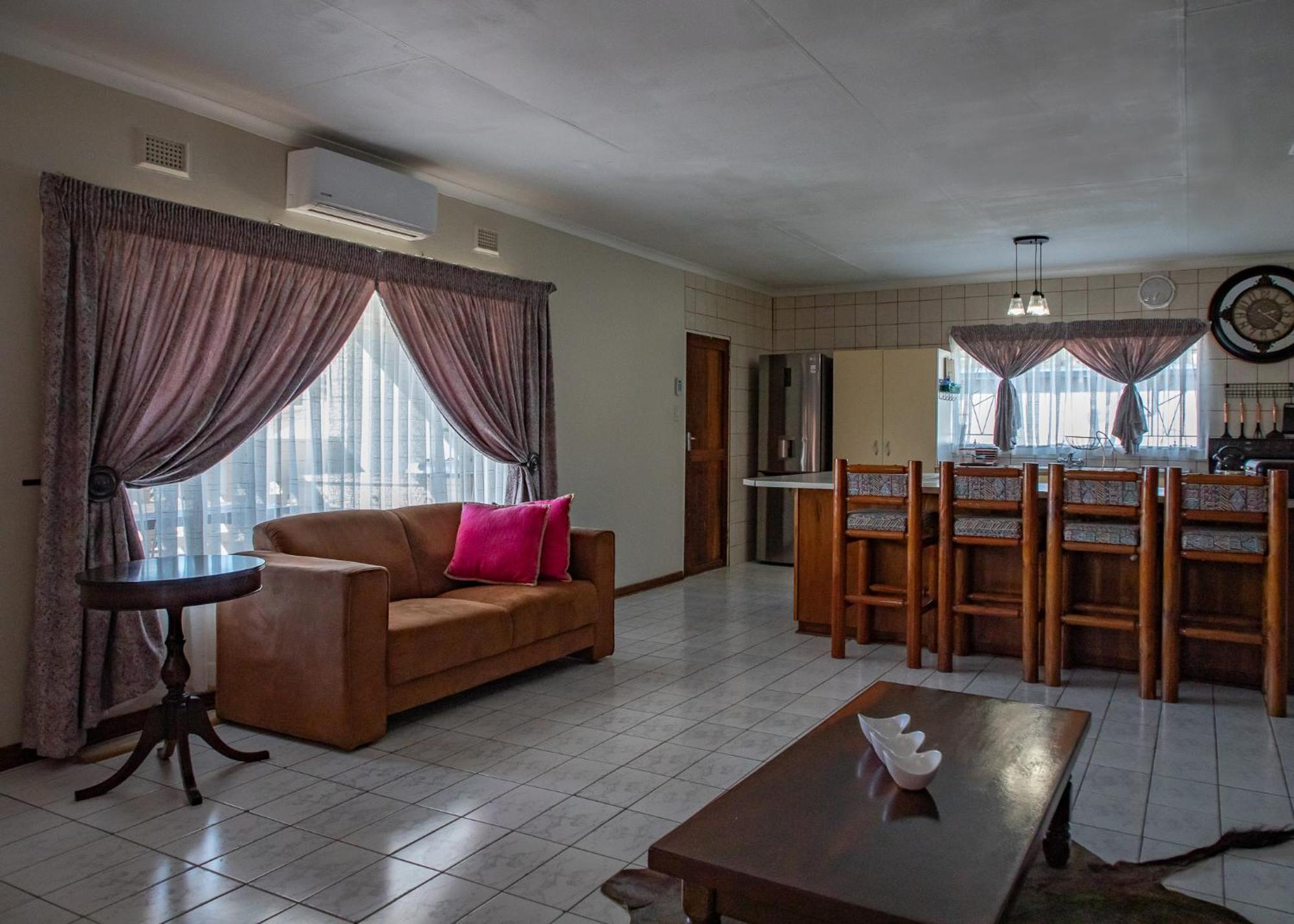High Court Self Catering Apartments Mbombela Екстер'єр фото