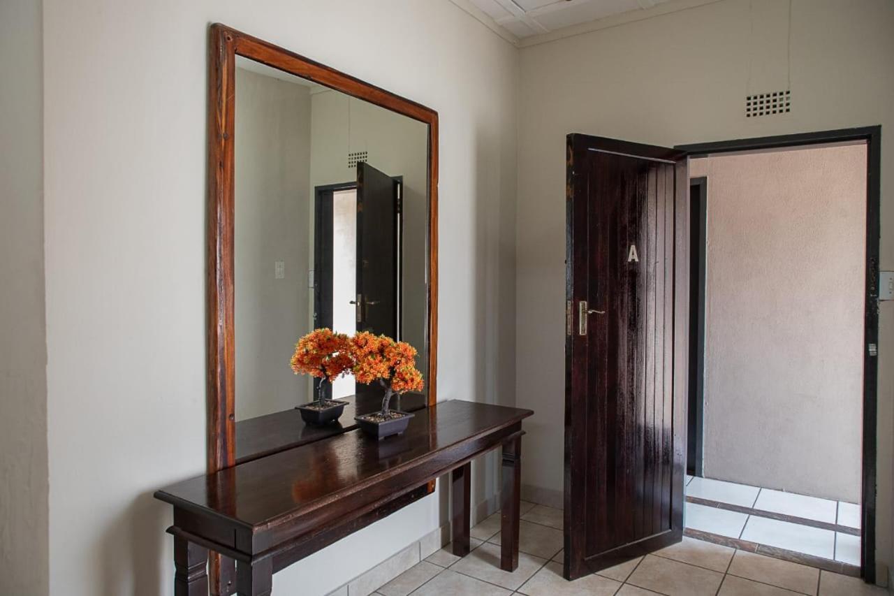 High Court Self Catering Apartments Mbombela Екстер'єр фото
