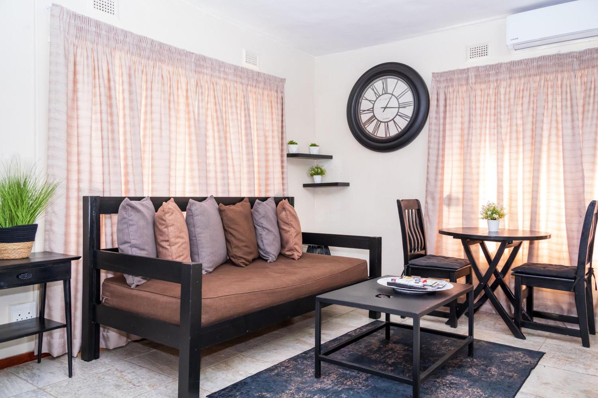 High Court Self Catering Apartments Mbombela Екстер'єр фото